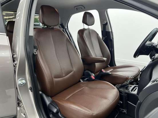 HYUNDAI-HB20X-2016