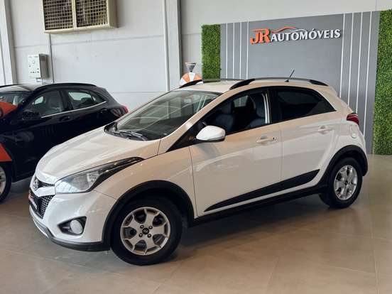 HYUNDAI-HB20X-2013