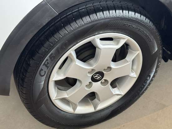 HYUNDAI-HB20X-1.6 16V STYLE FLEX 4P MANUAL HYUNDAI-HB20X-2013