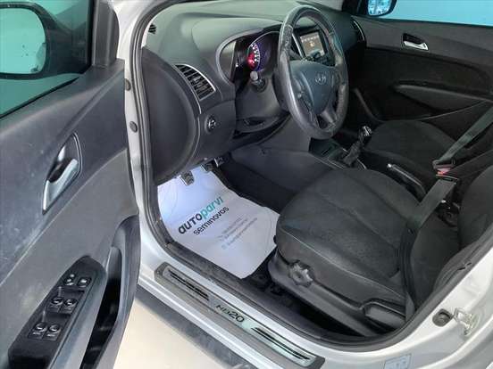 HYUNDAI-HB20X-2018