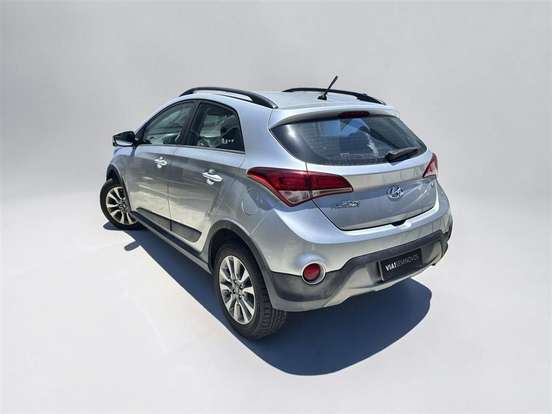 HYUNDAI-HB20X-2017