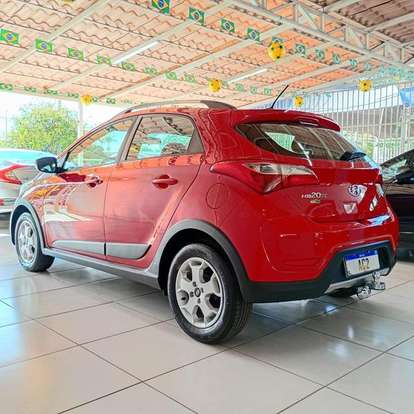 HYUNDAI-HB20X-2015