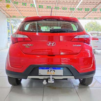 HYUNDAI-HB20X-2015