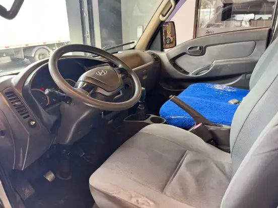 HYUNDAI-HR-2012
