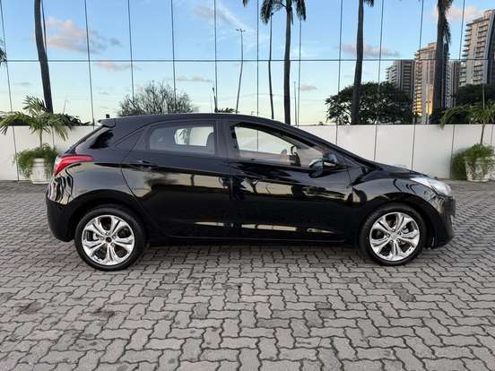 HYUNDAI-I30-2012