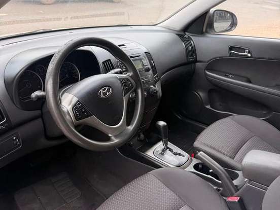 HYUNDAI-I30-2.0 MPFI GLS 16V GASOLINA 4P AUTOMÁTICO HYUNDAI-I30-2011