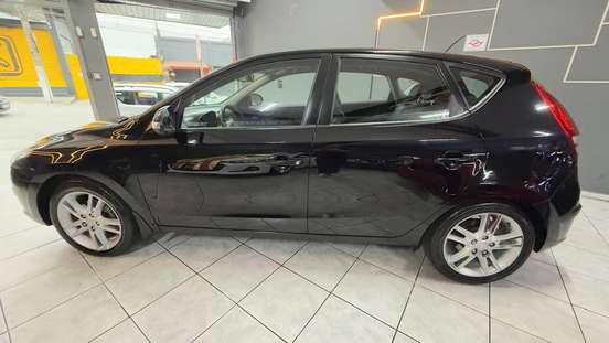 HYUNDAI-I30-2011