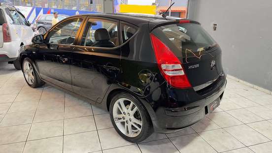 HYUNDAI-I30-2011
