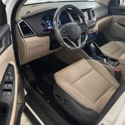 HYUNDAI-TUCSON-2020
