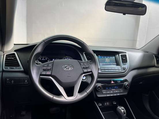 HYUNDAI-TUCSON-2021