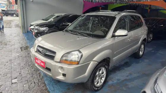 HYUNDAI TUCSON 2.0 MPFI GLS 16V 143CV 2WD GASOLINA 4P AUTOMÁTICO