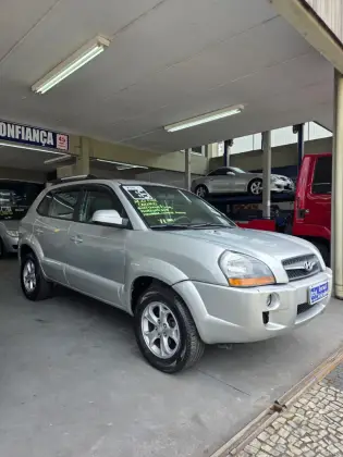 HYUNDAI TUCSON 2.0 MPFI GLS BASE 16V 143CV 2WD FLEX 4P AUTOMÁTICO