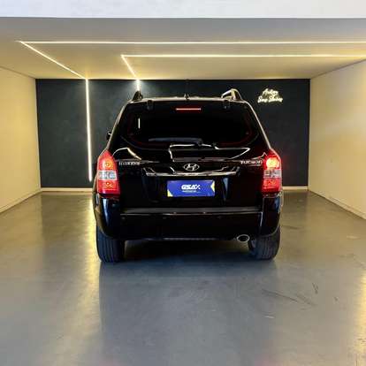 HYUNDAI-TUCSON-2011