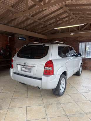 HYUNDAI-TUCSON-2.0 MPFI GLS 16V 143CV 2WD FLEX 4P AUTOMÁTICO HYUNDAI-TUCSON-2013