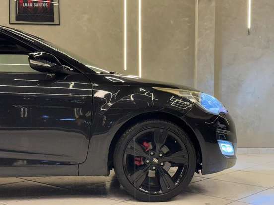 HYUNDAI-VELOSTER-2011