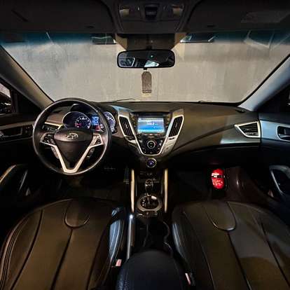 HYUNDAI-VELOSTER-2011