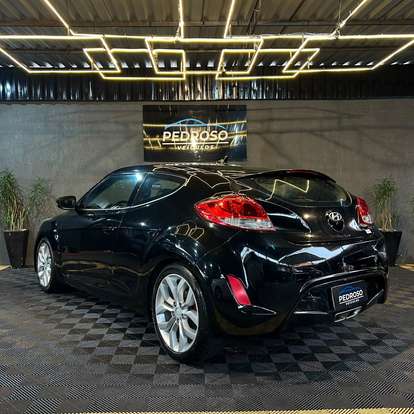 HYUNDAI-VELOSTER-2011