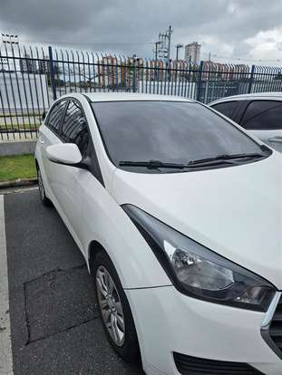 HYUNDAI-HB20-2015