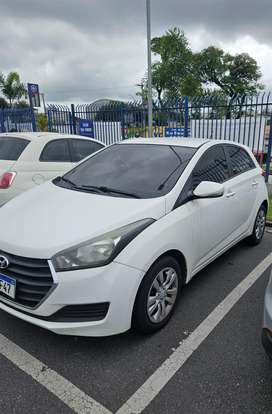 HYUNDAI-HB20-2015