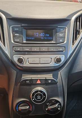 HYUNDAI-HB20-2015