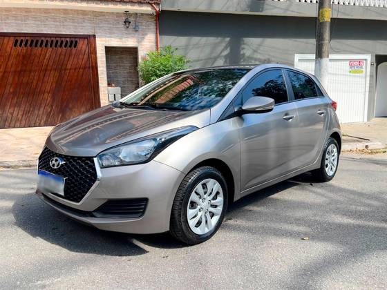 HYUNDAI HB20 1.0 COMFORT PLUS 12V FLEX 4P MANUAL