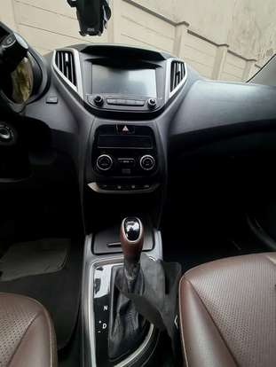 HYUNDAI-HB20-2017