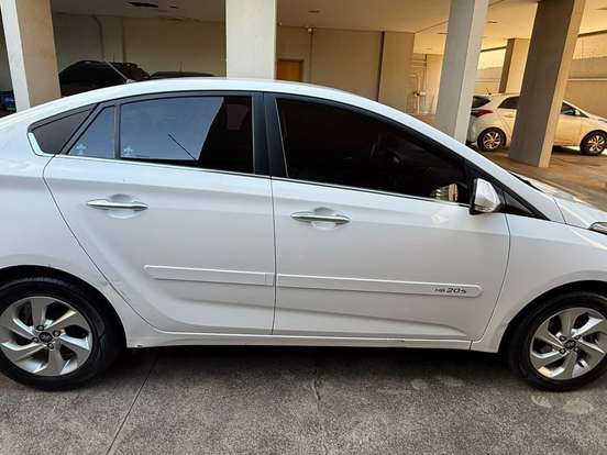 HYUNDAI-HB20S-1.6 PREMIUM 16V FLEX 4P AUTOMÁTICO HYUNDAI-HB20S-2016