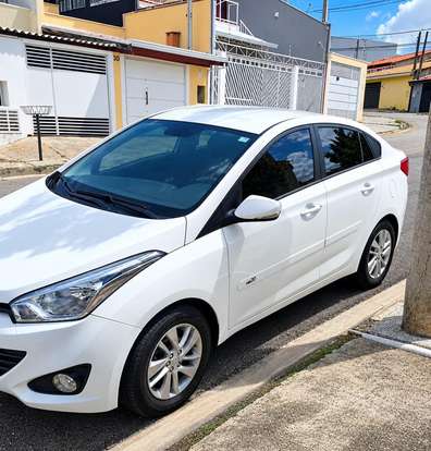 HYUNDAI-HB20S-2013