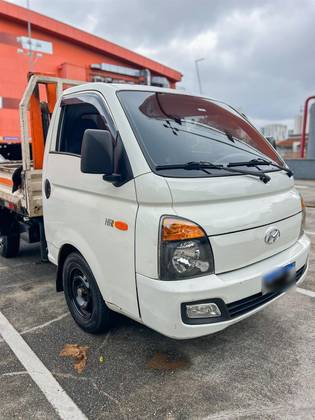 HYUNDAI HR 2.5 LONGO SEM CAÇAMBA 4X2 16V 130CV TURBO INTERCOOLER DIESEL 2P MANUAL