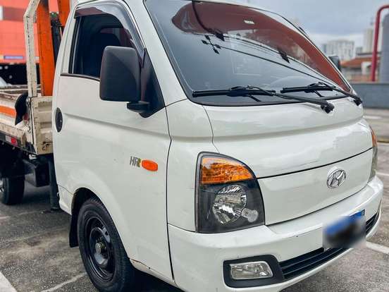 HYUNDAI-HR-2.5 LONGO SEM CAÇAMBA 4X2 16V 130CV TURBO INTERCOOLER DIESEL 2P MANUAL HYUNDAI-HR-2016