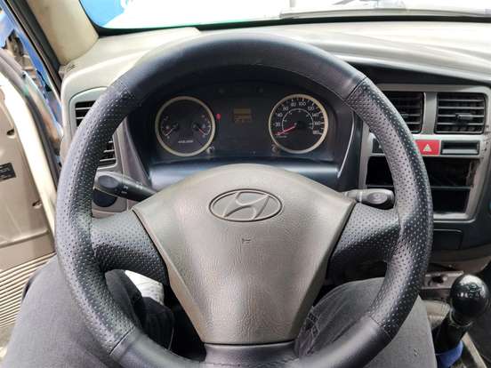 HYUNDAI-HR-2.5 TCI HD LONGO COM CAÇAMBA 4X2 8V 94CV TURBO INTERCOOLER DIESEL 2P MANUAL HYUNDAI-HR-2011