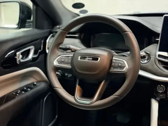 JEEP-COMMANDER-2023