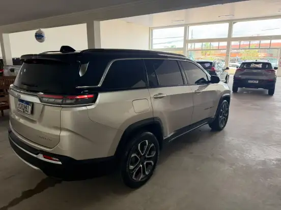 JEEP-COMMANDER-2021