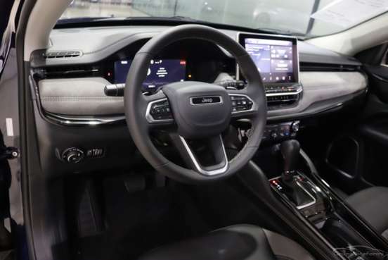 JEEP-COMMANDER-2025