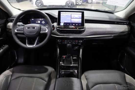 JEEP-COMMANDER-2025