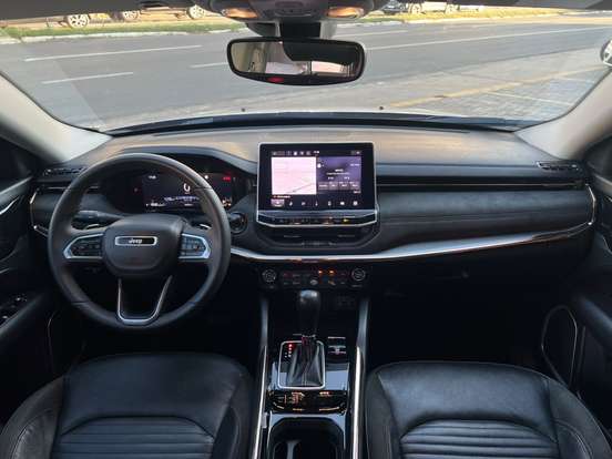 JEEP-COMMANDER-2023