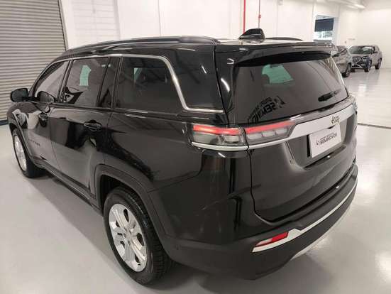 JEEP-COMMANDER-2025