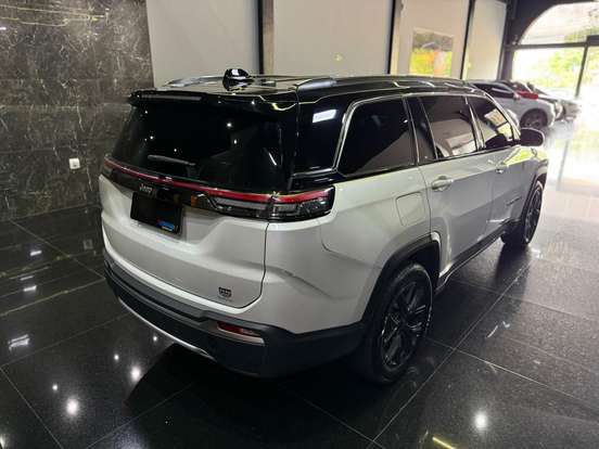 JEEP-COMMANDER-1.3 T270 TURBO FLEX LONGITUDE AT6 JEEP-COMMANDER-2025