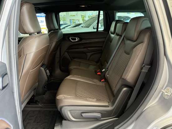 JEEP-COMMANDER-2022