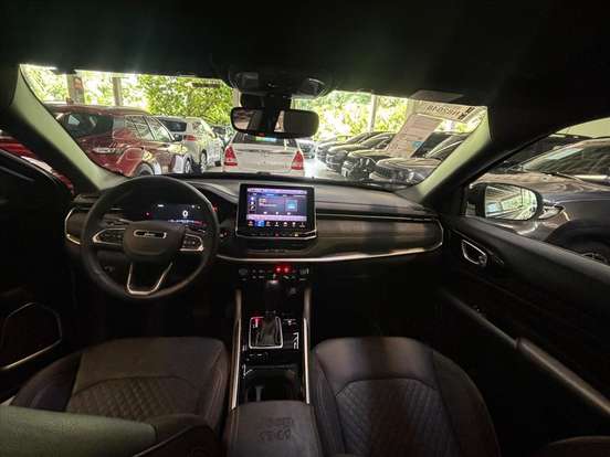 JEEP-COMMANDER-2025