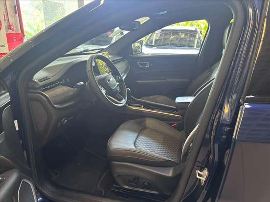JEEP-COMMANDER-2025