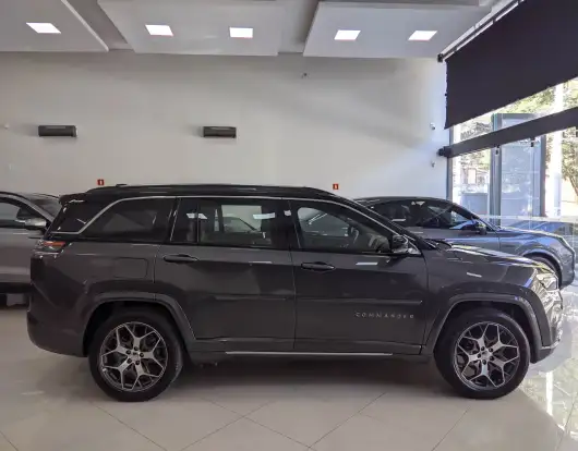 JEEP-COMMANDER-2023