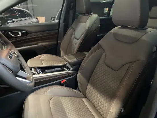 JEEP-COMMANDER-2025