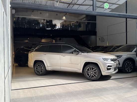 JEEP-COMMANDER-2024