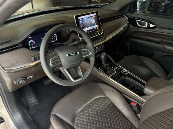 JEEP-COMMANDER-2.0 HURRICANE 4 TURBO GASOLINA OVERLAND AT9 JEEP-COMMANDER-2024