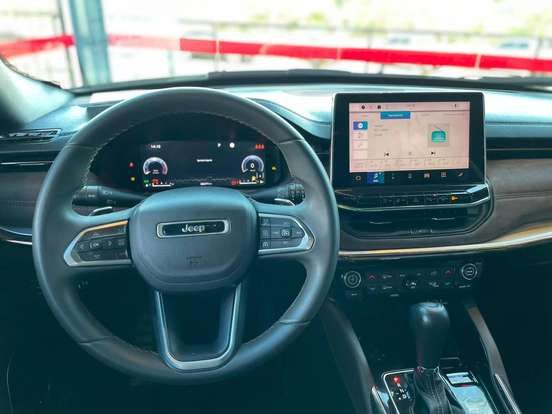 JEEP-COMMANDER-2023