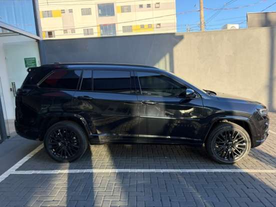 JEEP-COMMANDER-2021