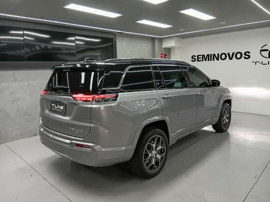 JEEP-COMMANDER-2024