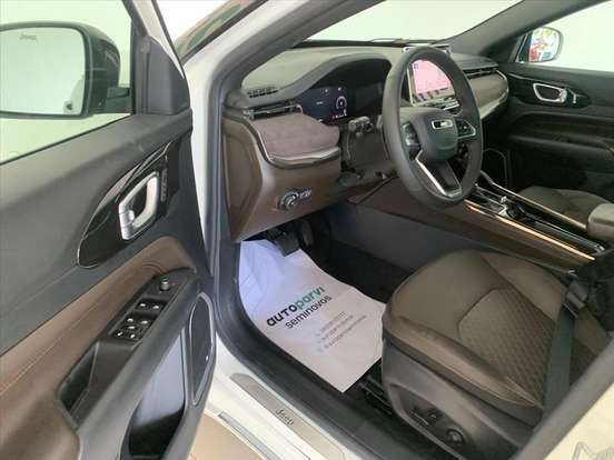 JEEP-COMMANDER-2025