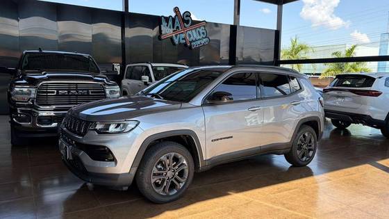 JEEP COMPASS 1.3 T270 TURBO FLEX LONGITUDE AT6